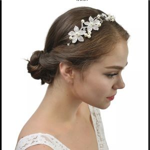 New Beautiful wire/ribbon hair accessory//headband